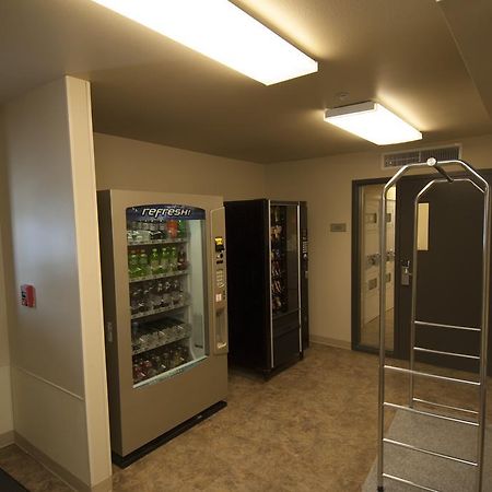 Woodspring Suites Williston Buitenkant foto