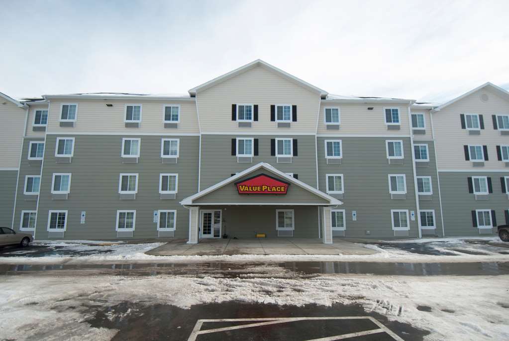 Woodspring Suites Williston Buitenkant foto