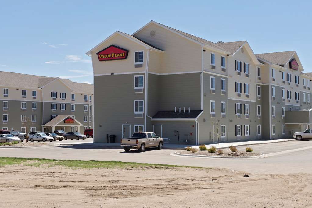 Woodspring Suites Williston Buitenkant foto