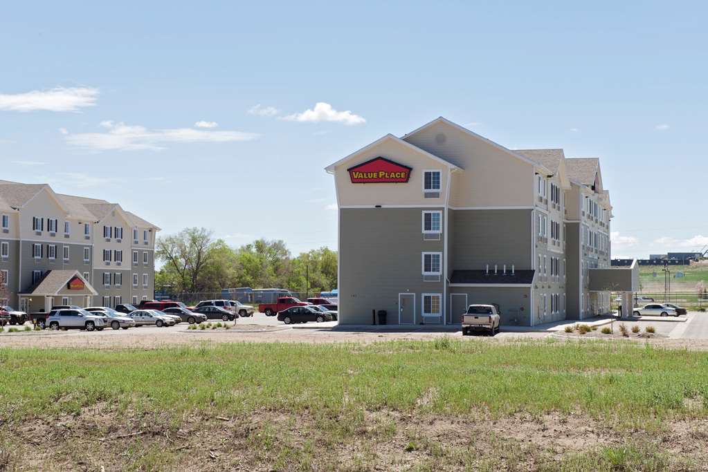 Woodspring Suites Williston Buitenkant foto