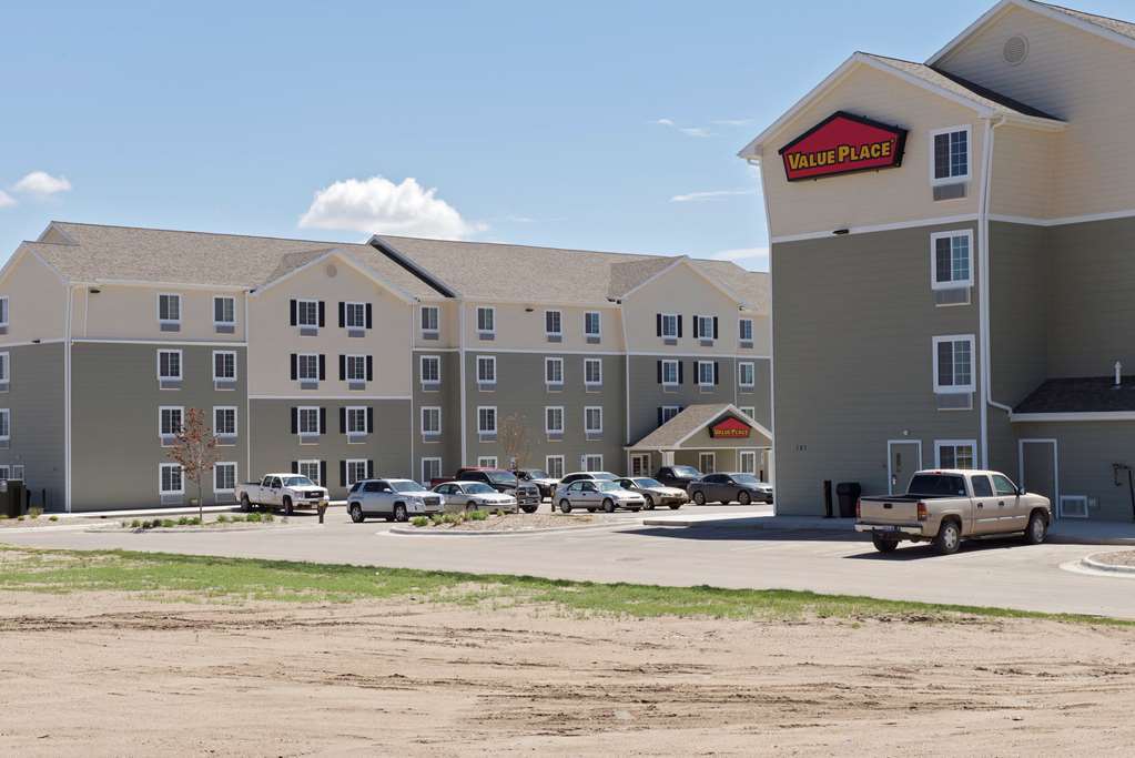 Woodspring Suites Williston Buitenkant foto