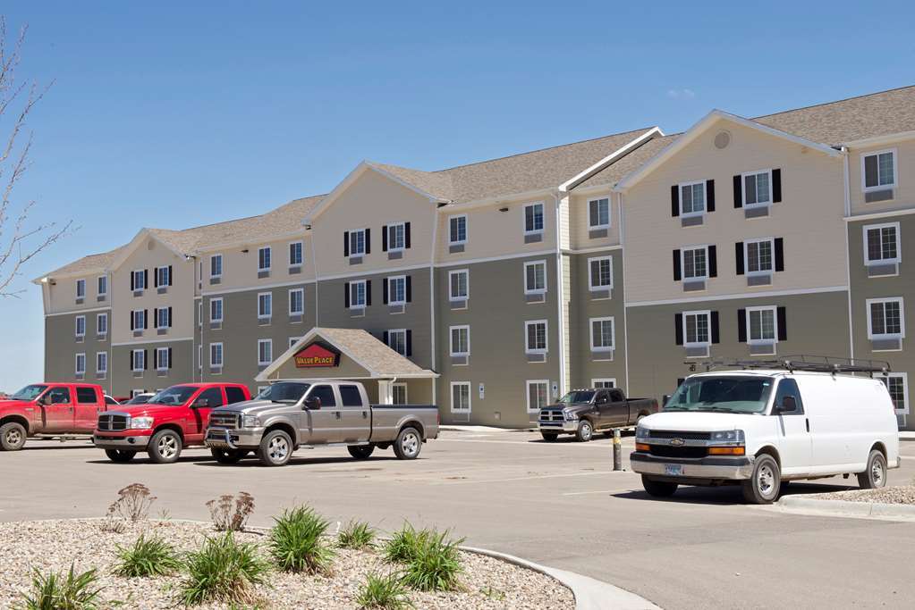 Woodspring Suites Williston Buitenkant foto